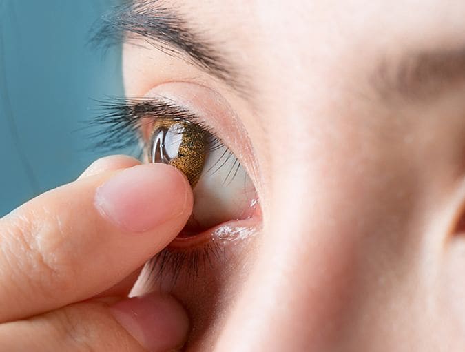 CMS_eye-care-centre_contact-lens-stuck-behind-eye_banner