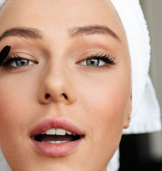 Best Mascara for Contact Lenses
