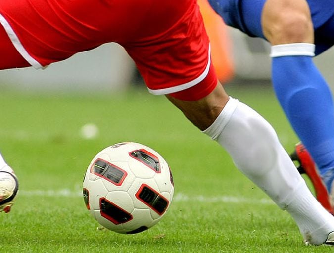 Footballers_using_contacts_row_1