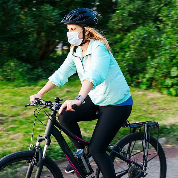 Cycling_with_contact_lenses_row_6