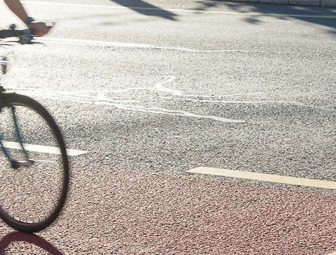 Cycling_with_contact_lenses_row_1